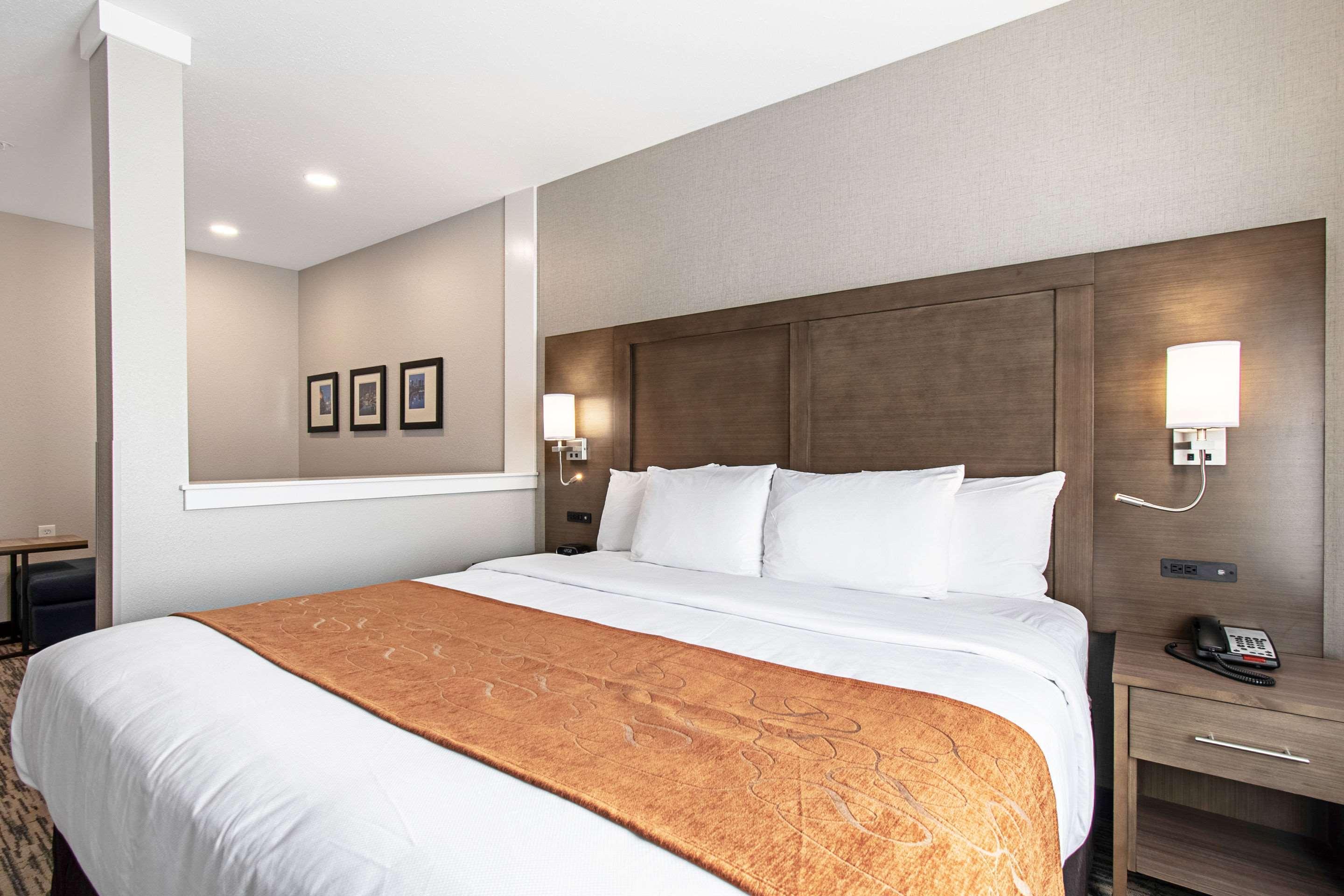Comfort Suites Grove City - Columbus South Экстерьер фото
