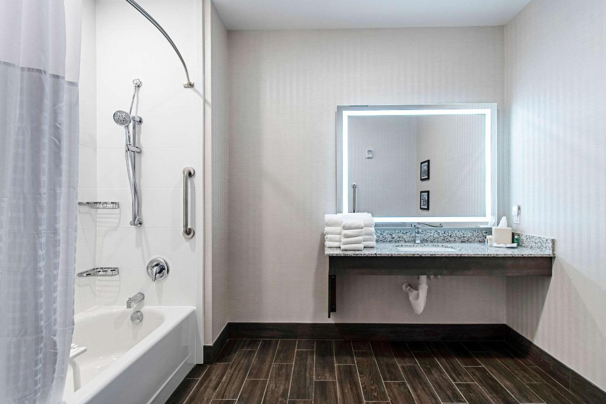 Comfort Suites Grove City - Columbus South Экстерьер фото